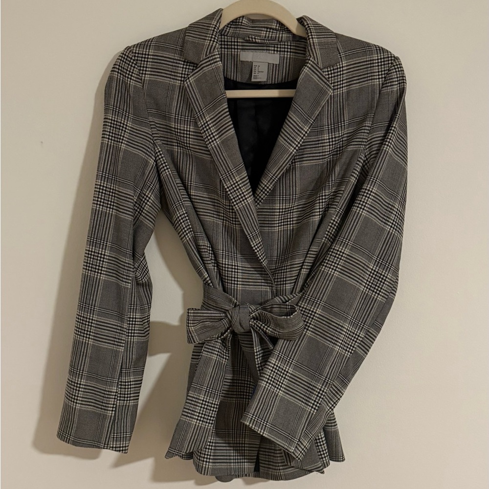 H&M Black and Gray Plaid Blazer